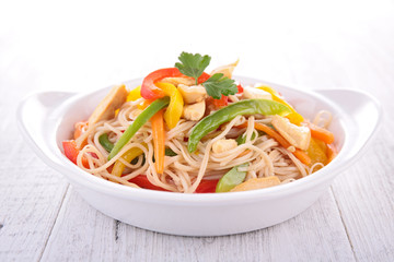 fried noodles with vegetables