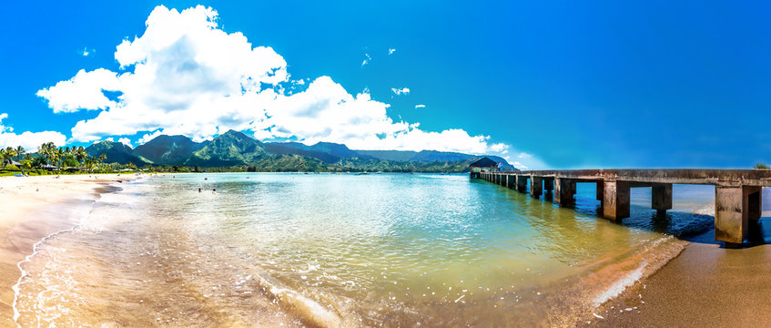Hanalei Bay, Kauai Island - Hawaii