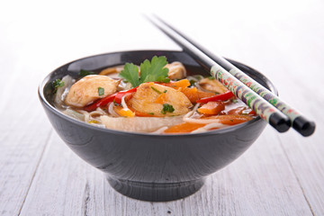bowl of noodles soup