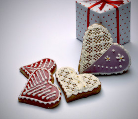 gingerbread hearts with the package