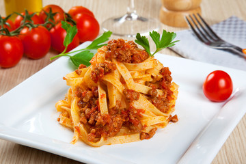 Noodels with meat sauce