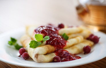 pancakes with jam and berries