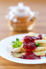 pancakes with jam and berries