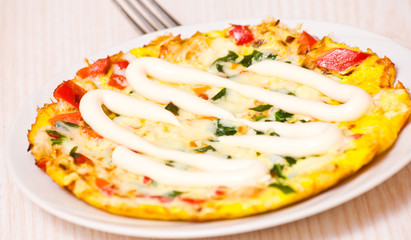 omelette with vegetables and cheese
