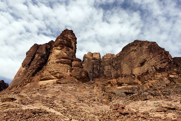 ワディラム砂漠の巨石群