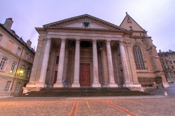 Fototapeta na wymiar st pierre cathedral in geneva