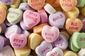 Badkamer foto achterwand Candy Conversation Hearts for Valentine's Day © Brent Hofacker