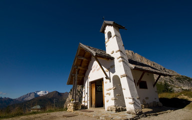 Kapelle am Falzaregopass - Dolomiten - Alpen