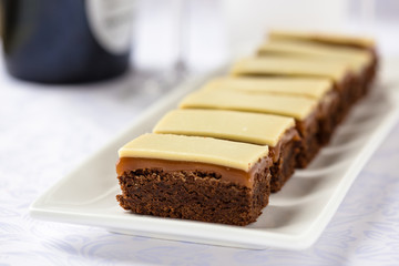Caramel brownie bars