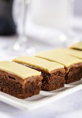 Caramel brownie bars