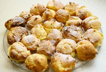 petits choux à la crème pâtissière