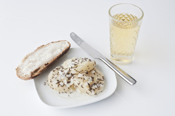 Hessian Handkaes mit Musik, strong cheese with cider