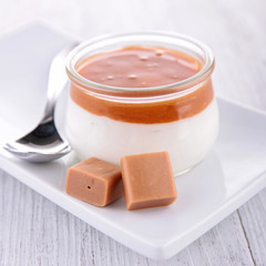 caramel cream dessert