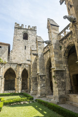 Fototapeta na wymiar Narbonne, cathedral cloister