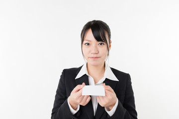 メッセージカードを持った女性ビジネスマン