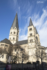 Fototapeta na wymiar Bazylika Münster w Bonn, Niemcy