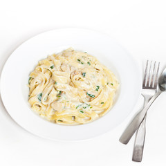 Chicken fettuccine alfredo with spinach