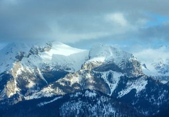 Naklejka na ściany i meble Winter mountain landscape (Slovakia, High Tatras).