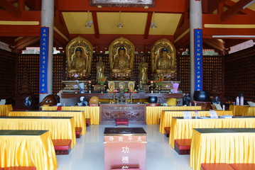 Fototapeta na wymiar Buddhist Nanputuo temple in Xiamen, China