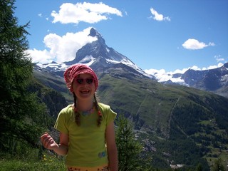 Mädchen vorm Matterhorn