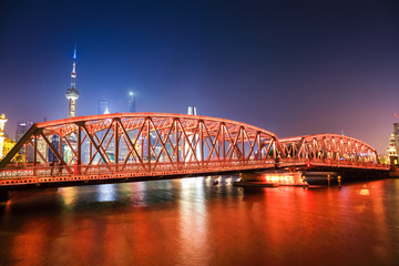 Fototapeta na wymiar shanghai garden bridge at night