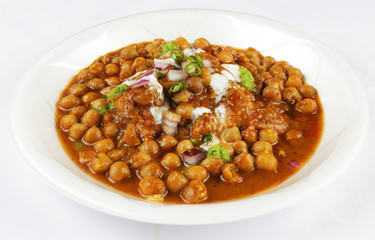 chickpeas with samosa combo