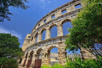 Pula 15