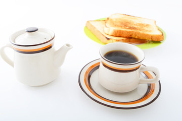 温かい珈琲とサンドイッチ