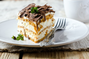 Sponge cake with cream and chocolate