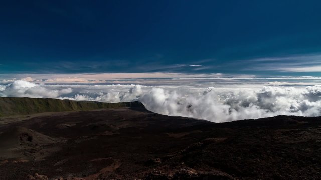 Landscape and Cloud Timelapse at La Reunion