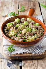 Green lentils with homemade sausage and cabbage romanesco