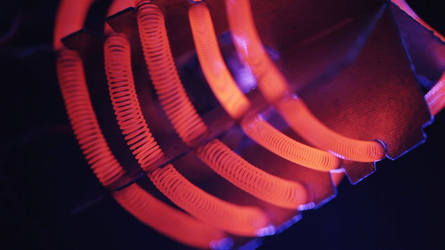 Electric heater, element heating up in real time.