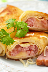 Crepes with ham and cheese