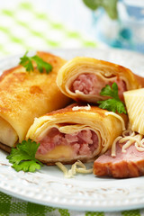 Crepes with ham and cheese