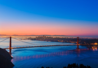 Fototapeta na wymiar Golden Gate Bridge San Francisco sunrise California
