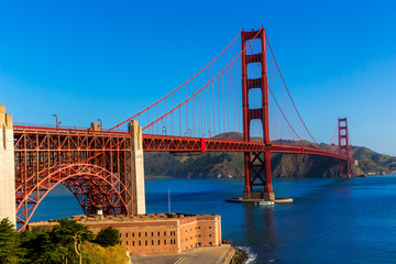 Fototapeta premium Golden Gate Bridge San Francisco from Presidio California