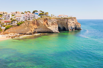 Felsküste in der Algarve Portugal