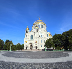 Fototapeta na wymiar Marynarki wojennej w Kronsztadzie Katedra Saint-Petersburg