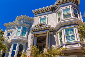 Fototapeta na wymiar San Francisco Victorian houses in Pacific Heights California