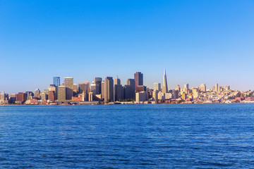 Fototapeta premium San Francisco skyline in California from Treasure Island