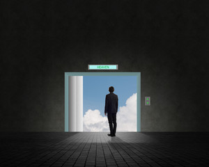 Obraz premium business man standing near an open door