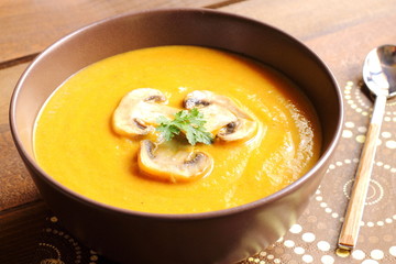 Carrot soup with mushrooms