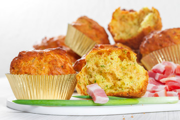 Muffins with cheese, bacon and herbs