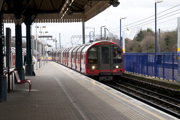 Ealing Broadway  London tube