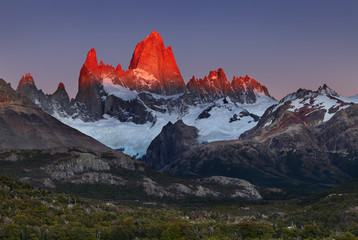 Mount Fitz Roy bij zonsopgang, Patagonië, Argentinië