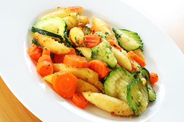 Schupfnudeln mit Gemüse (Karotten / Zucchini)