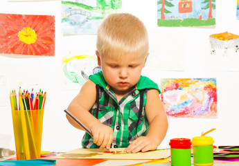 2 years boy drawing