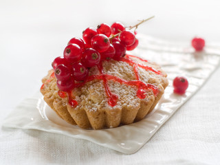 Red currant pie