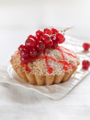 Red currant pie