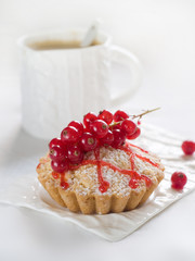 Red currant pie
